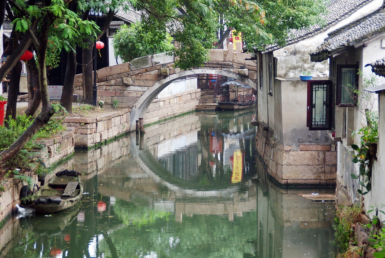 苏州管廊监控中心，城市地下管廊的守护者