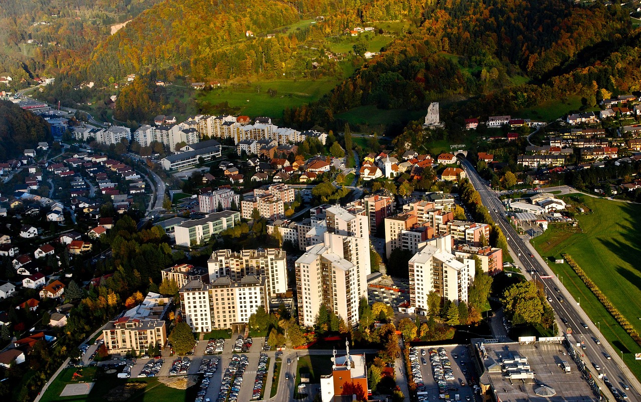 西藏山南综合城市管廊，打造绿色智慧城市新典范