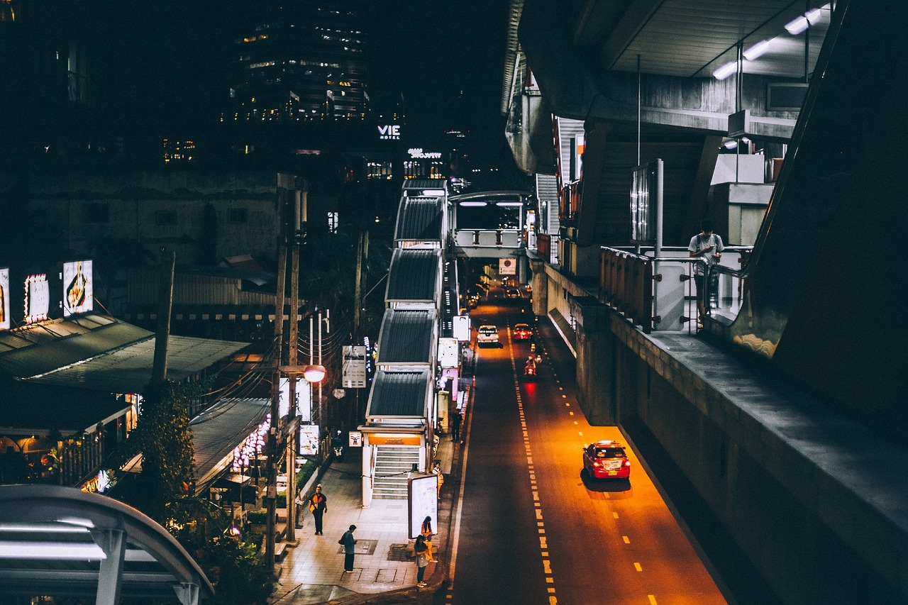 城市综合管廊巡检车，构建智慧城市的基础设施守护者